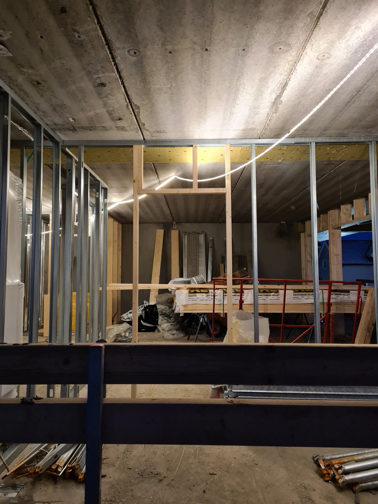 Arbeidsbelysning LED 25m 1050 LM/M